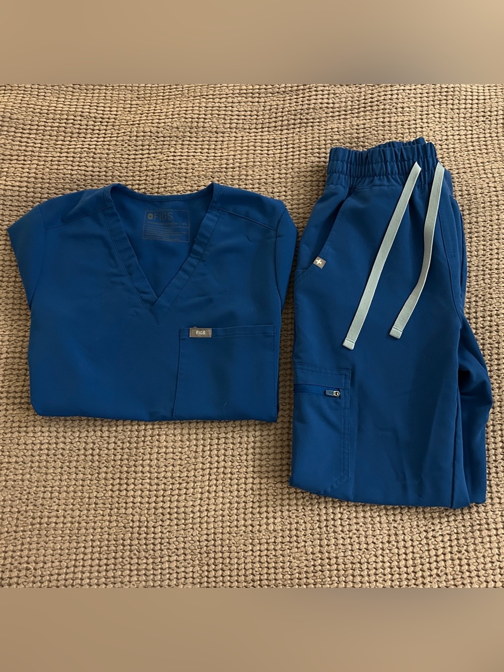 FIGS Royal Blue Top & Jogger Set